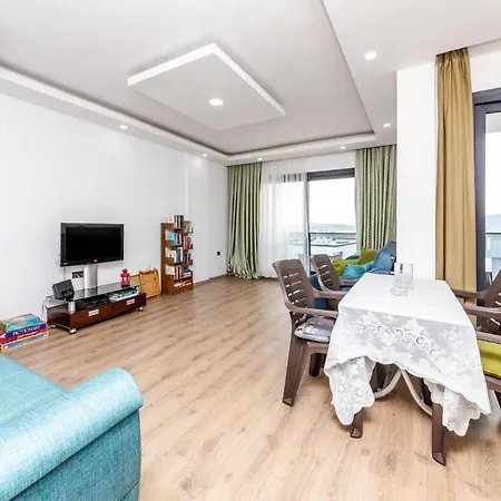 Apartmán Spacious Flat With Balcony In Mugla *